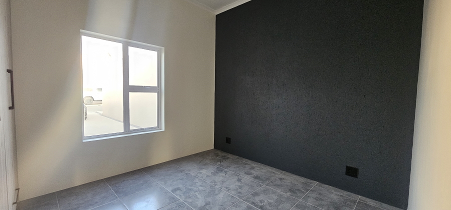 2 Bedroom Property for Sale in Middedorp Western Cape